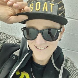 Meet your Posher, Coop